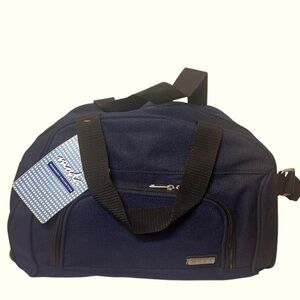 Vintage Two-Tone Durable Midnight Blue Duffel Bag by Moda.   New with Tags.